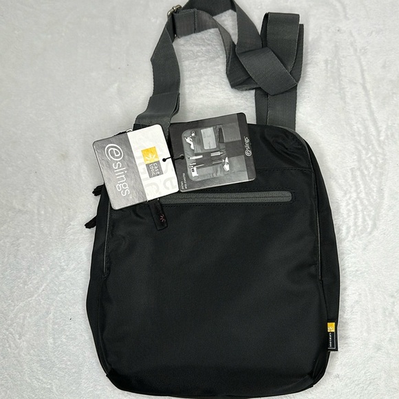 Case Logic Small Notebook Sling Bag - Picture 1 of 10